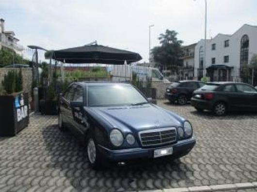 usato MERCEDES E 200