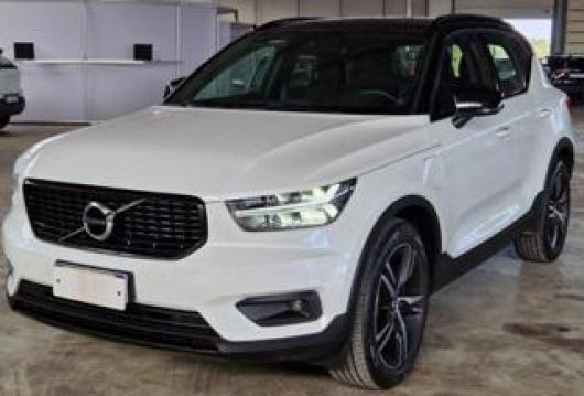 usato VOLVO XC40