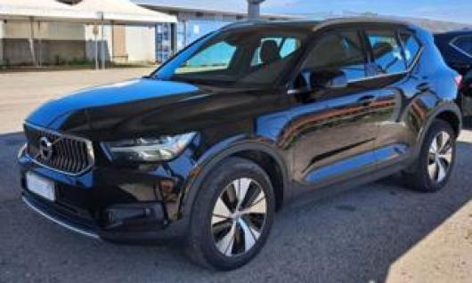 usato VOLVO XC40