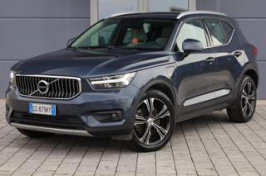 usato VOLVO XC40