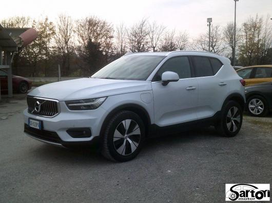 usato VOLVO XC40