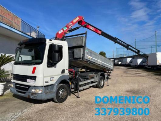 usato DAF 45.220 RIBALTABILE TRILATERALE +GRU HMF 763