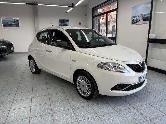 usato LANCIA Ypsilon