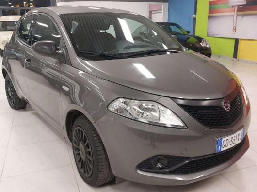 usato LANCIA Ypsilon