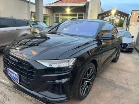 usato AUDI Q8