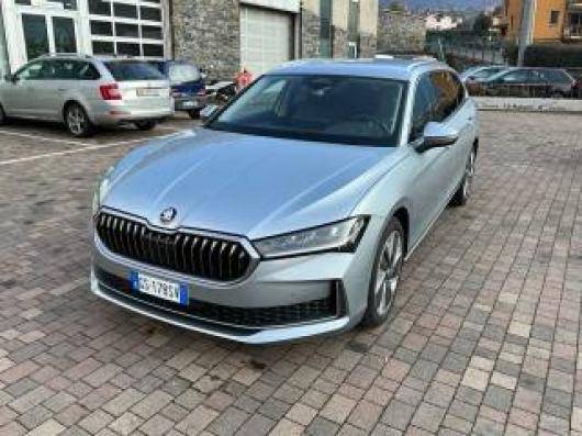 usato SKODA Superb