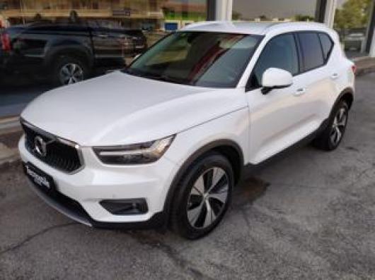 usato VOLVO XC40