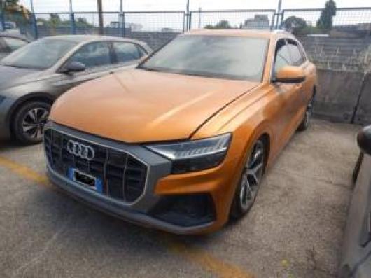 usato AUDI Q8