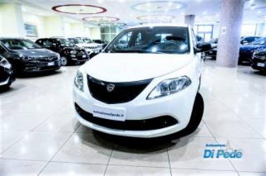 usato LANCIA Ypsilon