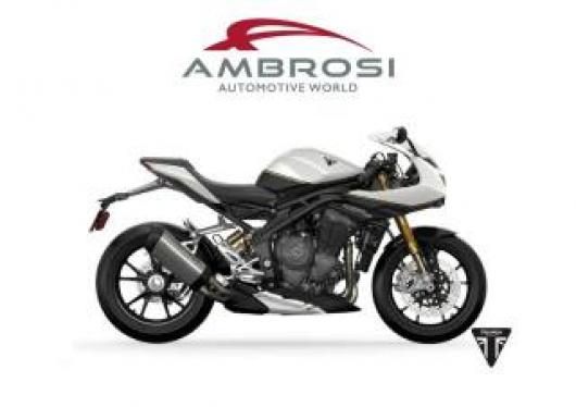 nuovo TRIUMPH Speed Triple R