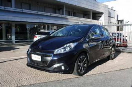 usato PEUGEOT 208