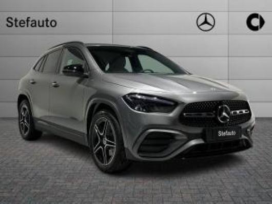 nuovo MERCEDES GLA 200