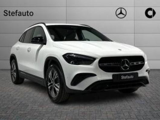 Km 0 MERCEDES GLA 180