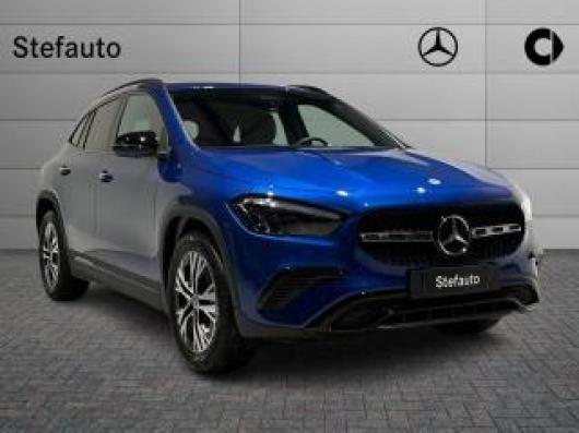 nuovo MERCEDES GLA 200