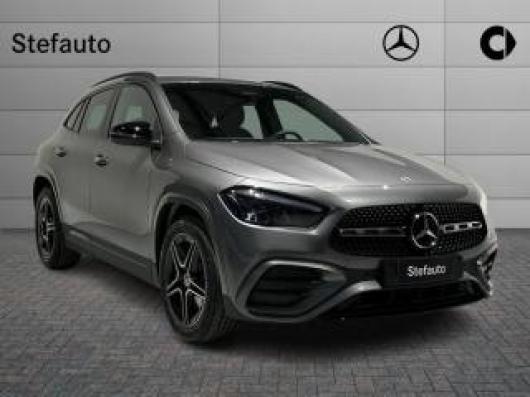 nuovo MERCEDES GLA 200