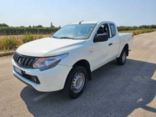 usato MITSUBISHI L200