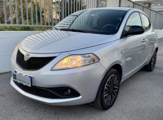 usato LANCIA Ypsilon