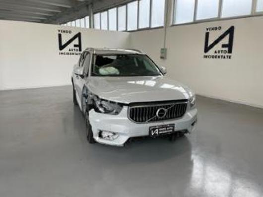 usato VOLVO XC40