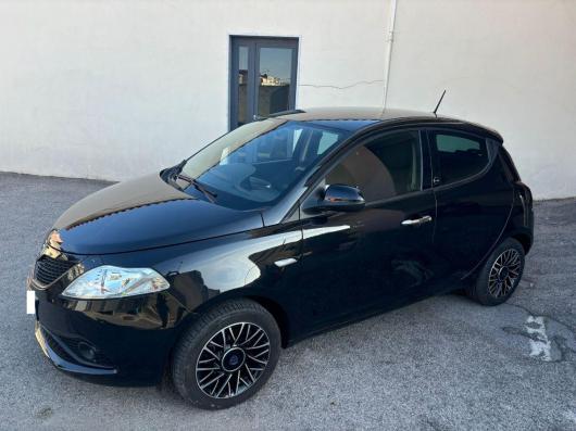 usato LANCIA Ypsilon