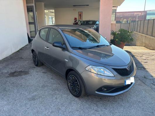 usato LANCIA Ypsilon