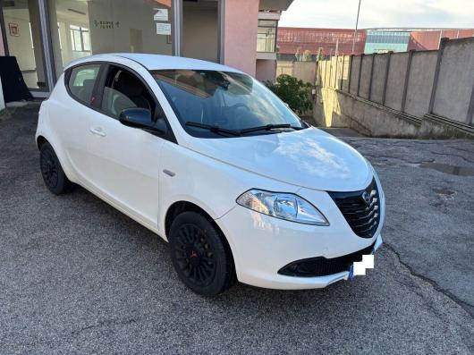 usato LANCIA Ypsilon