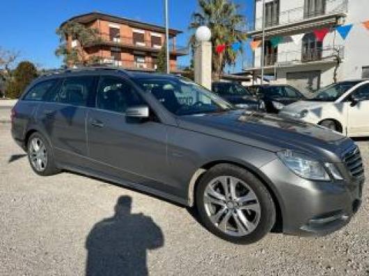 usato MERCEDES E 220