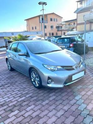 usato TOYOTA Auris