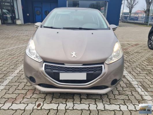 usato PEUGEOT 208