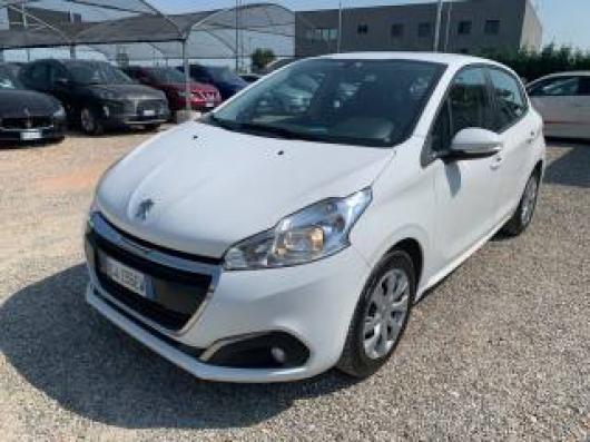 usato PEUGEOT 208