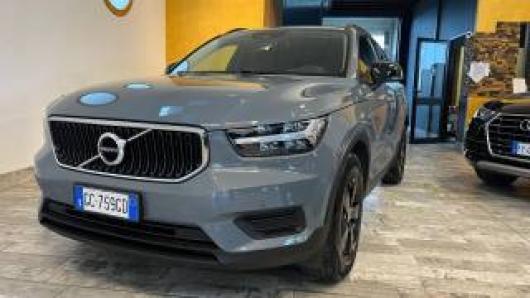 usato VOLVO XC40