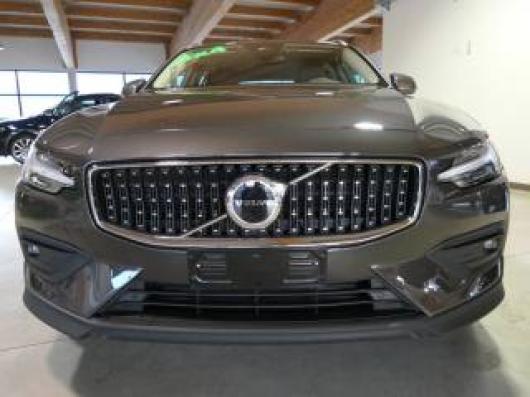 usato VOLVO V60 Cross Country