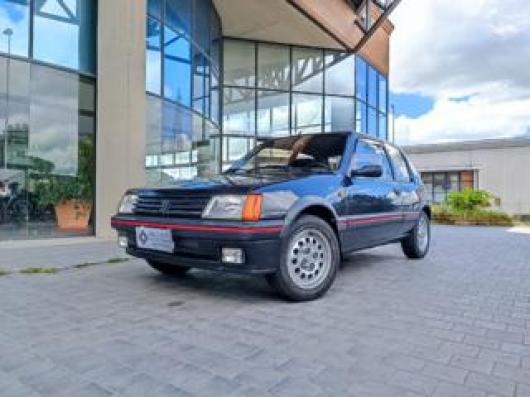 usato PEUGEOT 205