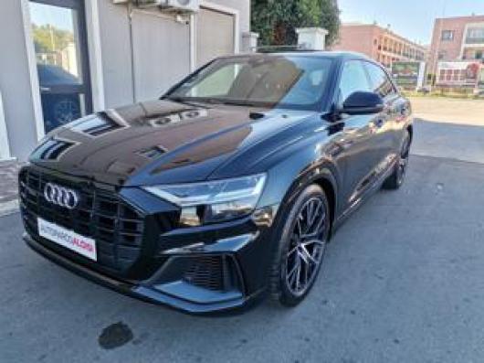 usato AUDI Q8