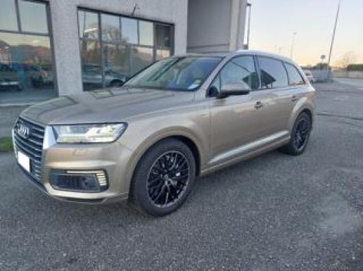 usato AUDI Q7 e tron