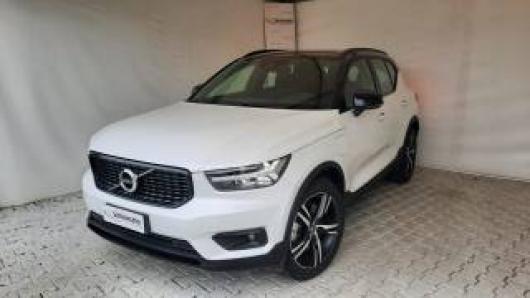 usato VOLVO XC40