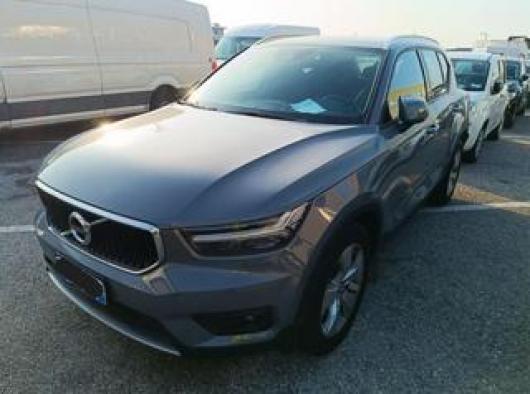 usato VOLVO XC40