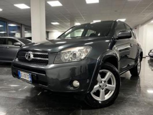 usato TOYOTA RAV 4