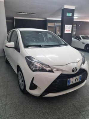 usato TOYOTA Yaris