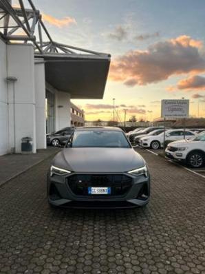 usato AUDI e tron