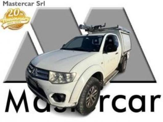 usato MITSUBISHI L200