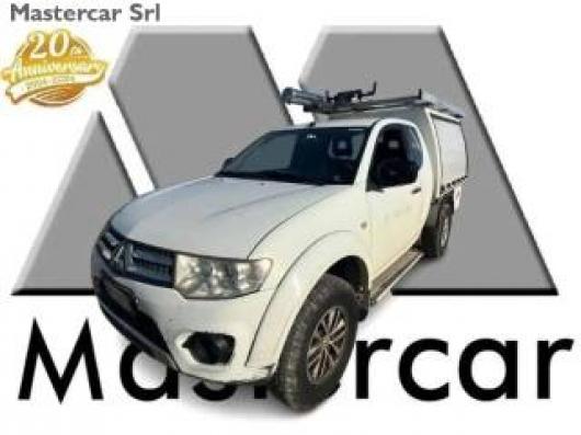 usato MITSUBISHI L200