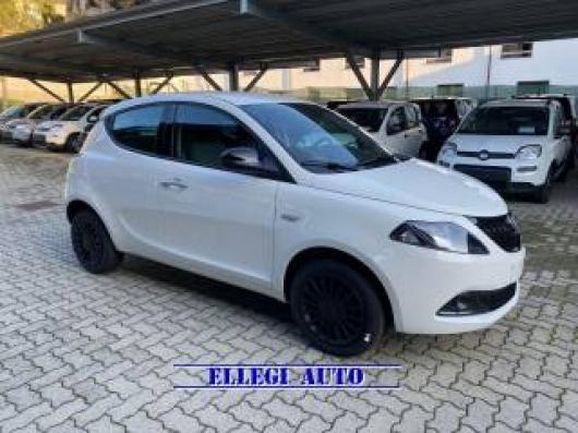 nuovo LANCIA Ypsilon