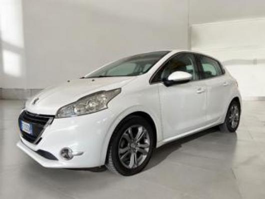 usato PEUGEOT 208