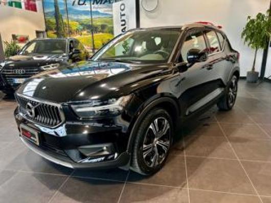 usato VOLVO XC40