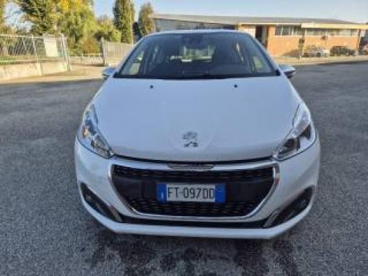 usato PEUGEOT 208