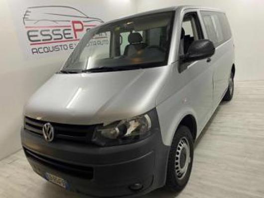 usato VOLKSWAGEN Caravelle