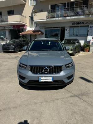 usato VOLVO XC40