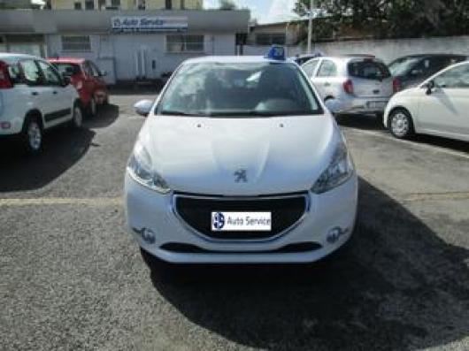 usato PEUGEOT 208