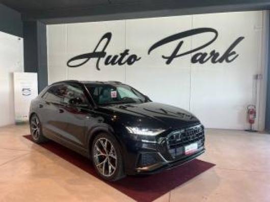 usato AUDI Q8