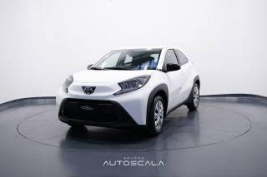 usato TOYOTA Aygo X